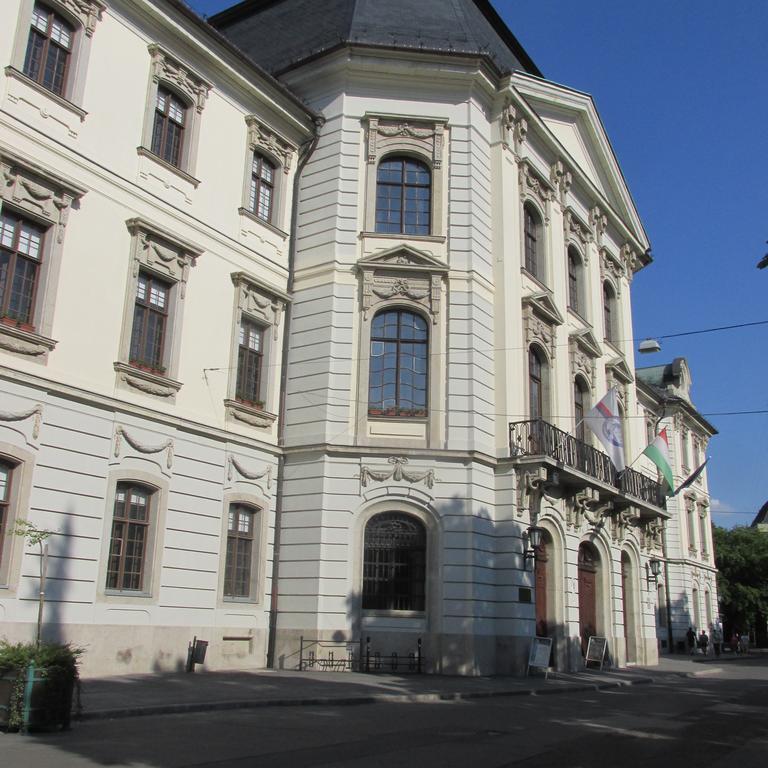 Fortuna Apartments Eger Exterior photo